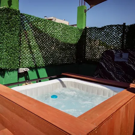 公寓 Rooftop With Garden And Jacuzzi *