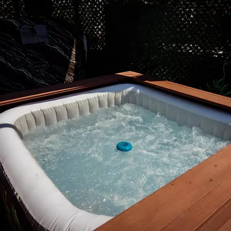 Rooftop With Garden And Jacuzzi 公寓 Durrës